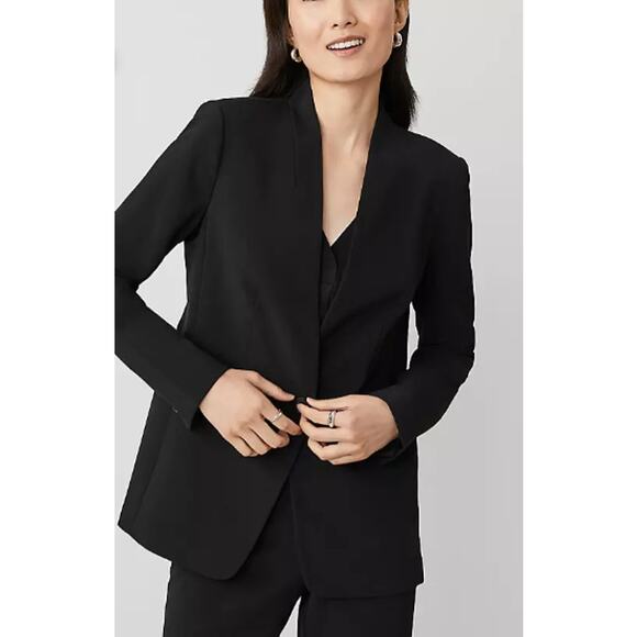 NWOT Ann Taylor The Long Collarless Blazer in Fluid Crepe Black 0 - Picture 1 of 6